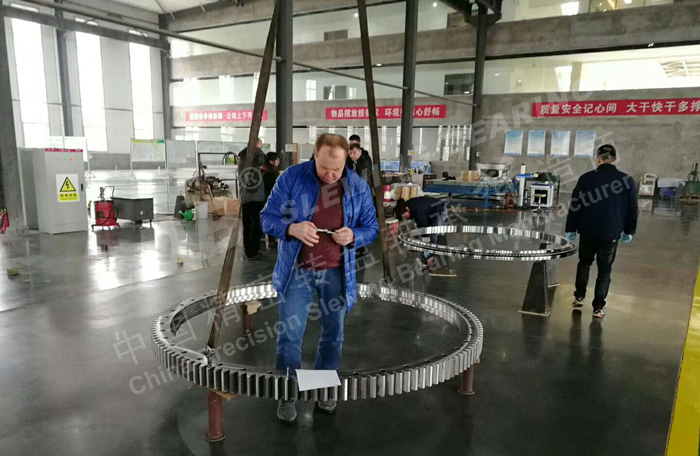 港口機(jī)械回轉(zhuǎn)支承 港口機(jī)械回轉(zhuǎn)支承